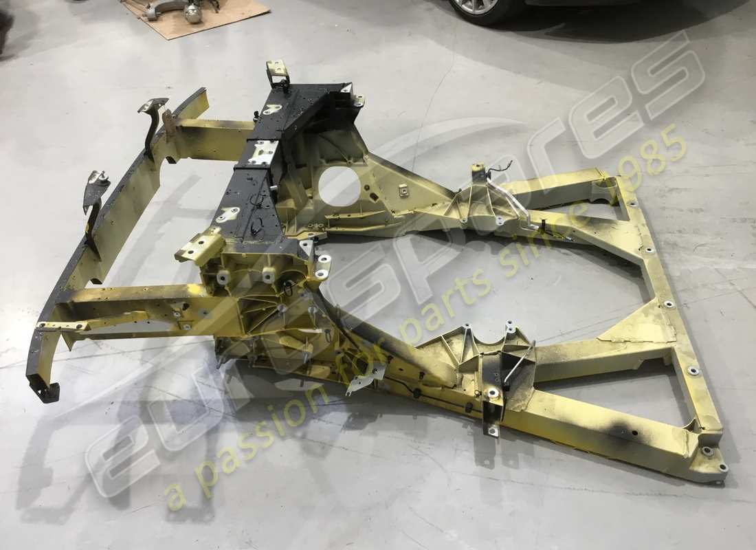 gebrauchter ferrari hinterer hilfsrahmen. teilenummer 985761941 (2)