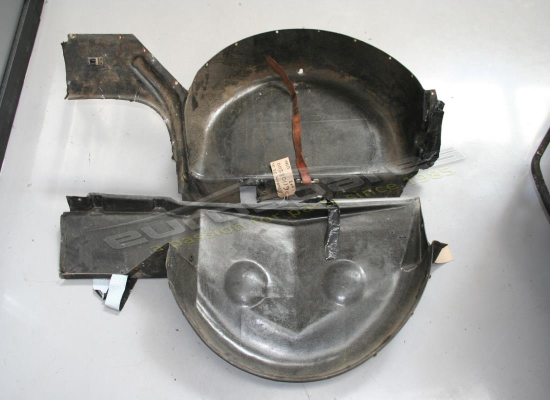 GEBRAUCHTER Ferrari ERSATZRADTRÄGER LHD . TEILENUMMER 61108500 (1)