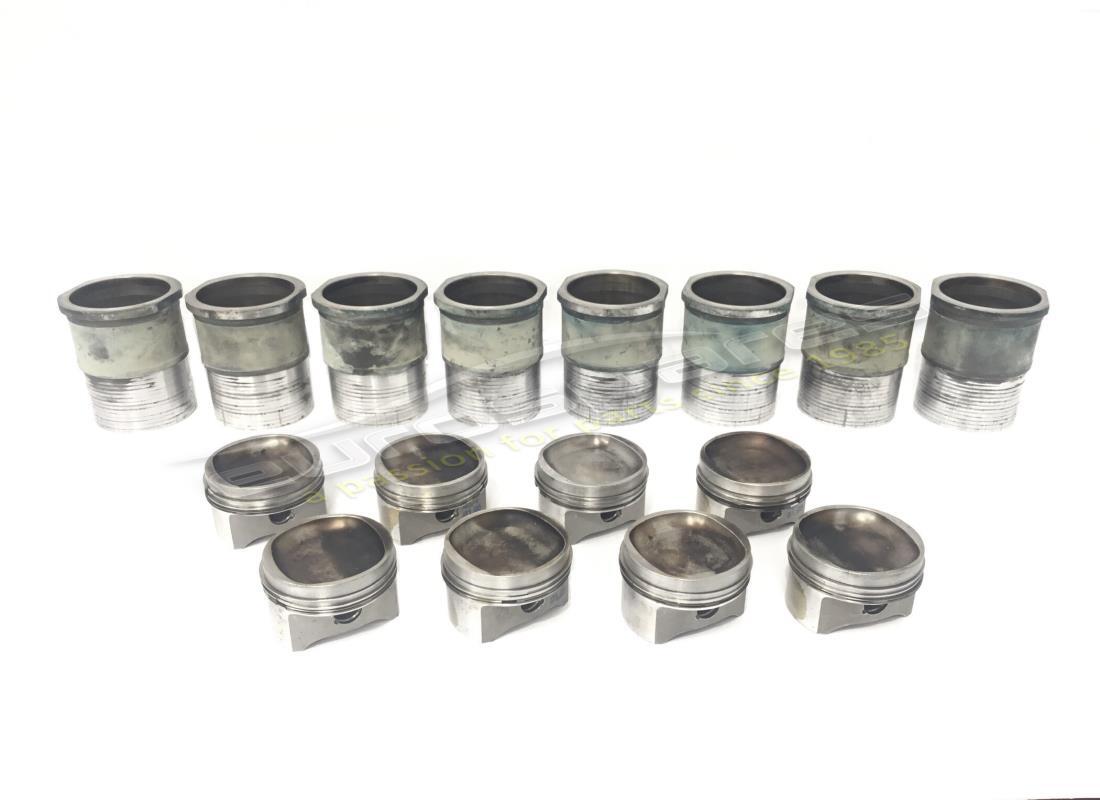 GEBRAUCHT Ferrari KOMPLETTES KOLBEN- UND BUCHSEN-SET. TEILENUMMER 133023SET (1)