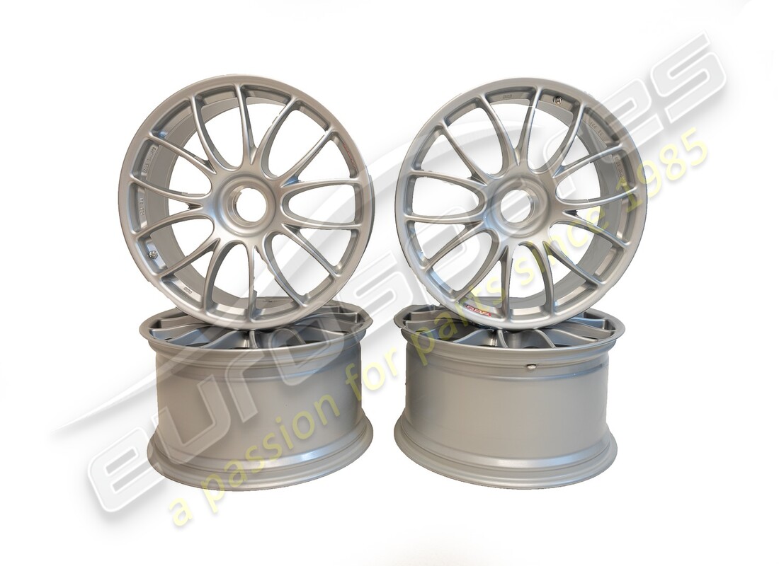 neu ferrari räder set. teilenummer fwhe020 (1)
