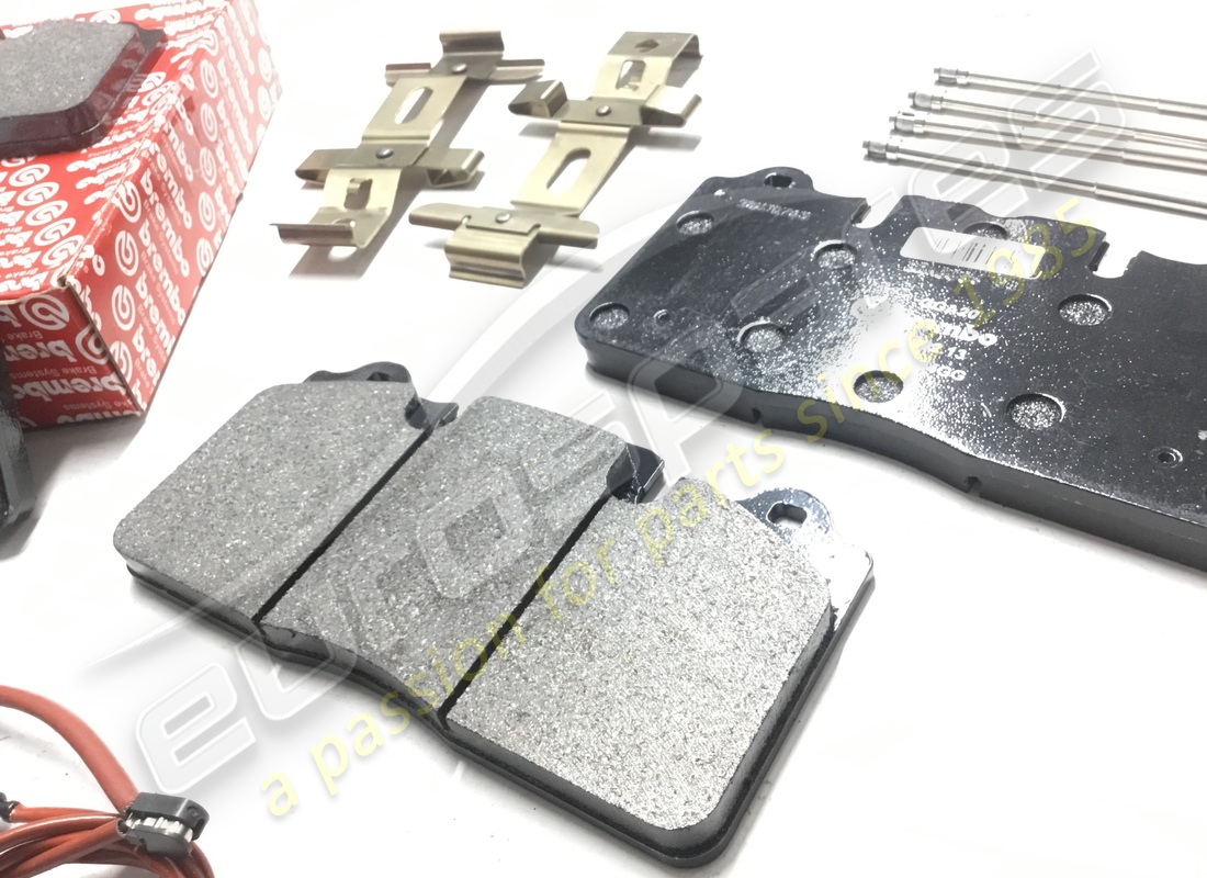 neues ferrari kit vorderer pads. teilenummer 70002035 (3)