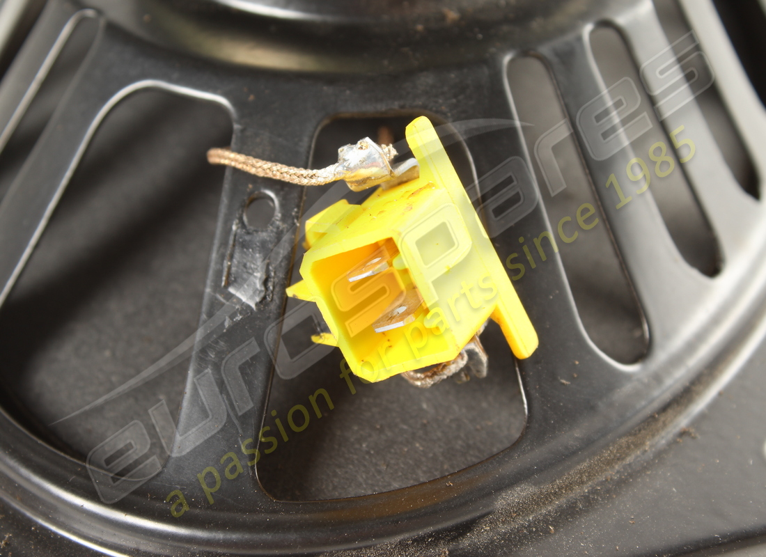 gebrauchter ferrari lautsprecher-woofer. teilenummer 169209 (3)