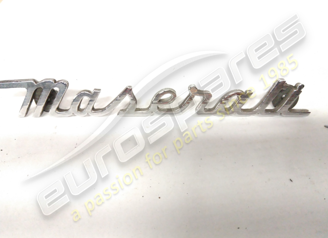 VERWENDETES Maserati CHROM-SKRIPT. TEILENUMMER 107BV57591 (1)