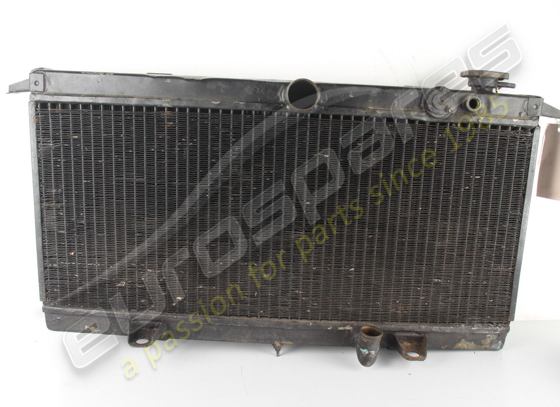GEBRAUCHTER Lamborghini WASSERKÜHLER. TEILENUMMER 001710466 (1)