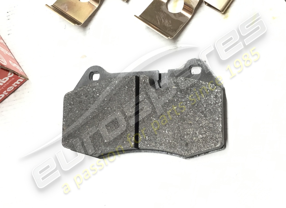 neues ferrari pads-set für vorderen bremssattel. teilenummer 70000885 (2)