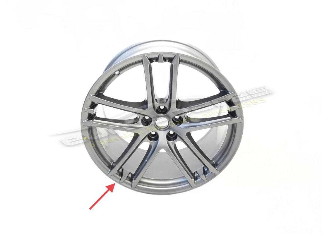 NEU (ANDERES) Maserati HINTERRAD . TEILENUMMER 83078508 (1)