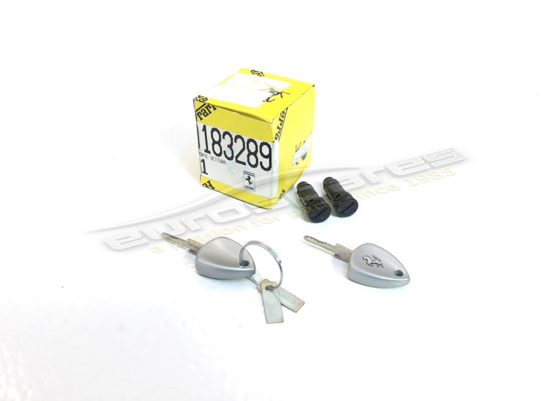 neues ferrari-kit mit geschlossenen türen. teilenummer 183289 (1)