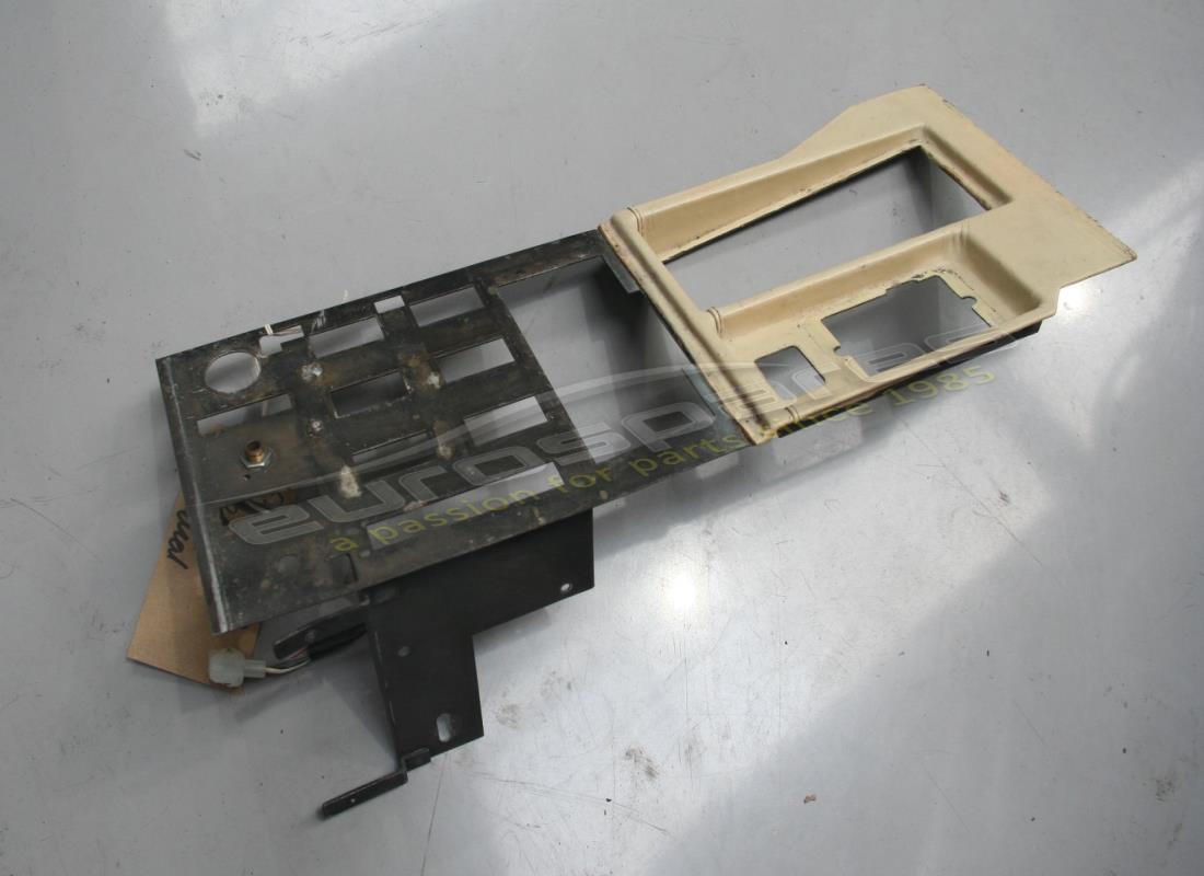 GEBRAUCHT Ferrari FRONTPLATTE LHD . TEILENUMMER 61057500 (1)