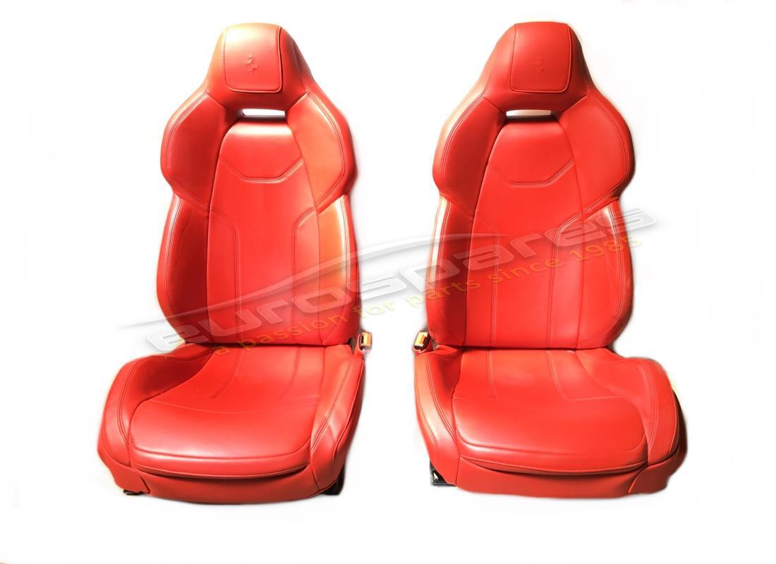 Gebrauchte Ferrari Paar rote Standardsitze. TEILENUMMER 83385000 (1)