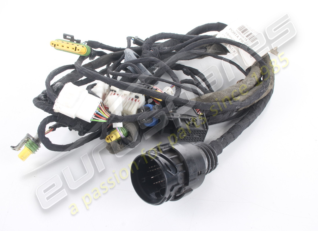 neuer ferrari türanschluss auf der fahrerseite. teilenummer 191599 (1)