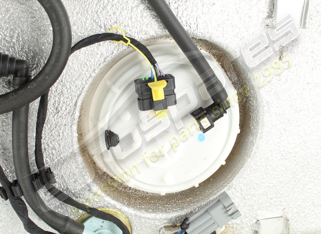 neuer ferrari kraftstofftank. teilenummer 191486 (4)