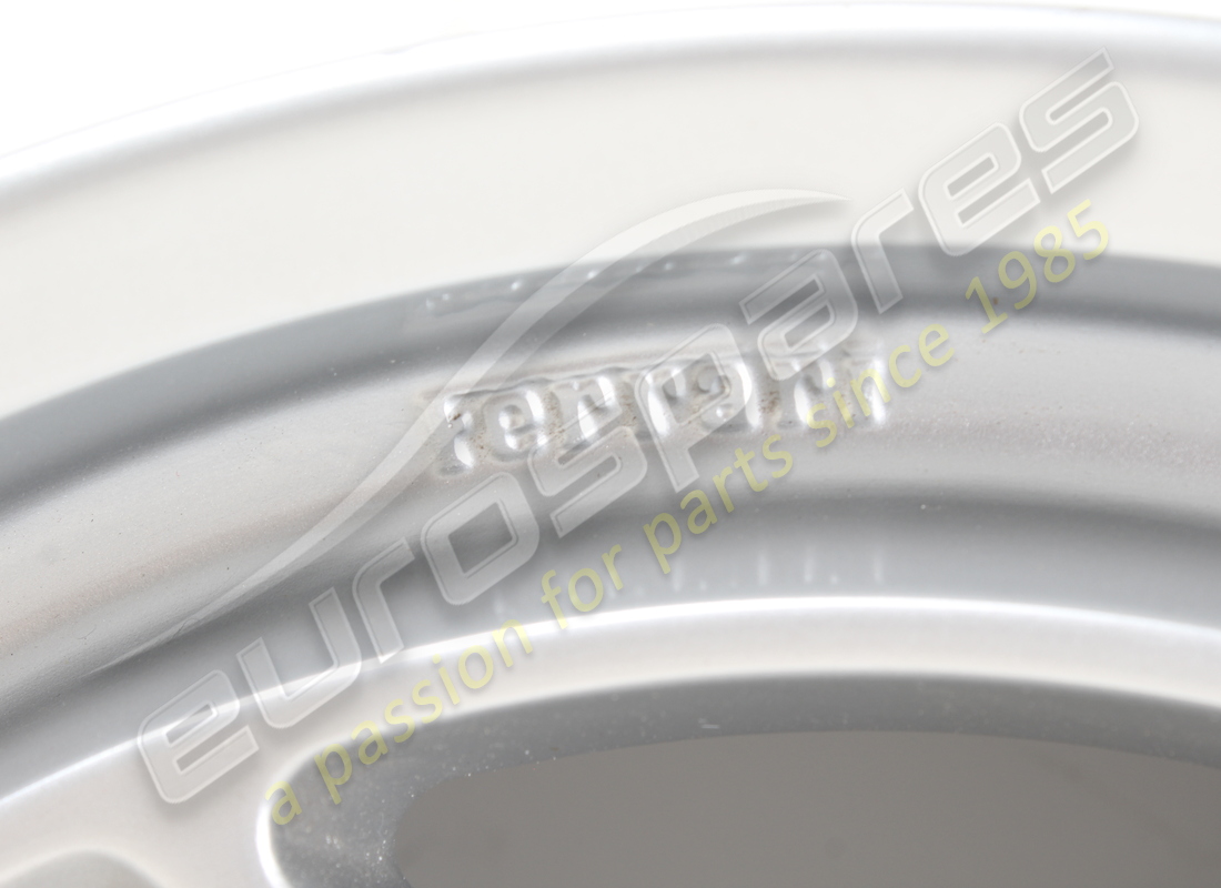 gebrauchte ferrari vorderreifenfelge 210/415. teilenummer 123164 (4)