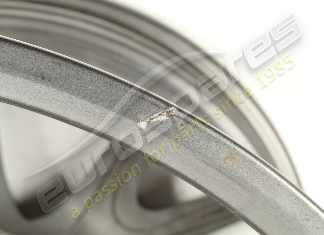 GEBRAUCHTE FERRARI HINTERRADFELGE 20. TEILENUMMER 242157 (6) gebrauchte ferrari hinterradfelge 20. teilenummer 242157 (6)