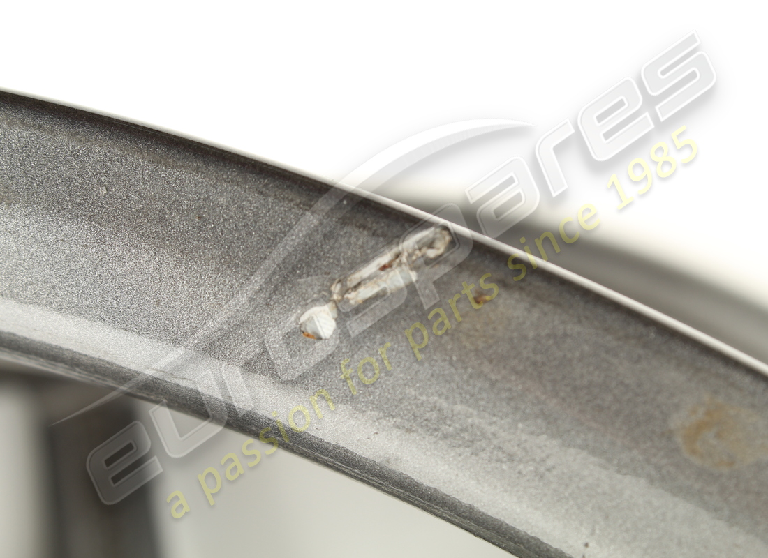 GEBRAUCHTE FERRARI HINTERRADFELGE 20. TEILENUMMER 242157 (7) gebrauchte ferrari hinterradfelge 20. teilenummer 242157 (7)