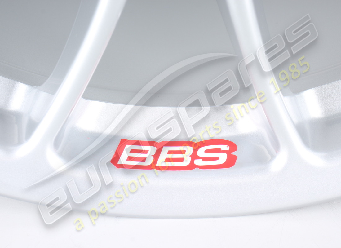 NEUE FERRARI HINTERRADFELGE. TEILENUMMER 220734 (3) neue ferrari hinterradfelge. teilenummer 220734 (3)