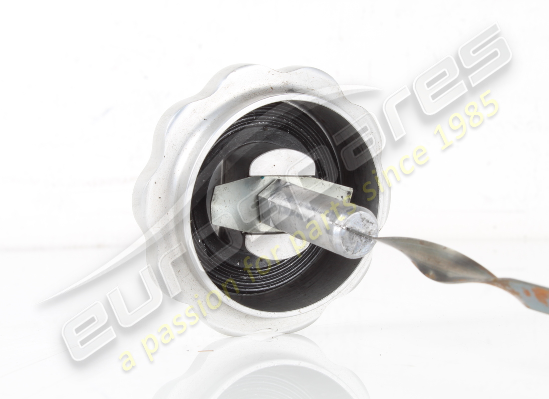 verwendeter ferrari tankstopfen. teilenummer 254573 (4)