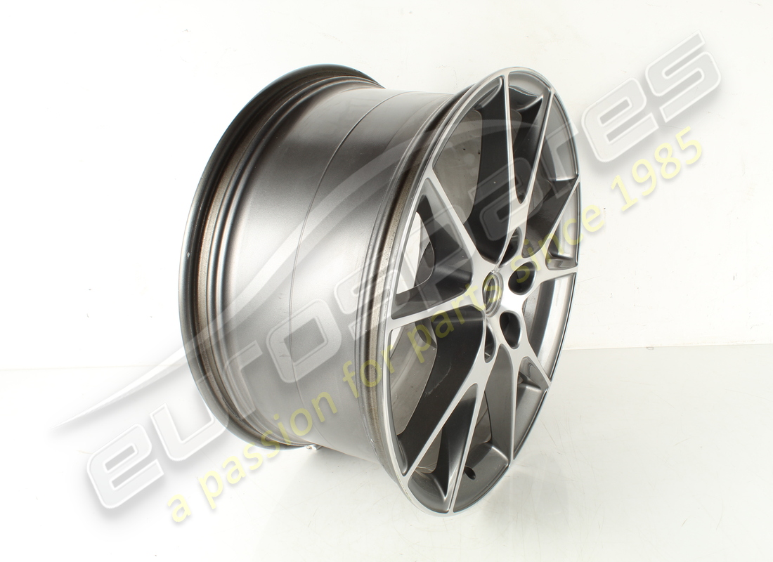 GEBRAUCHTE FERRARI HINTERRADFELGE 20. TEILENUMMER 242157 (4) gebrauchte ferrari hinterradfelge 20. teilenummer 242157 (4)