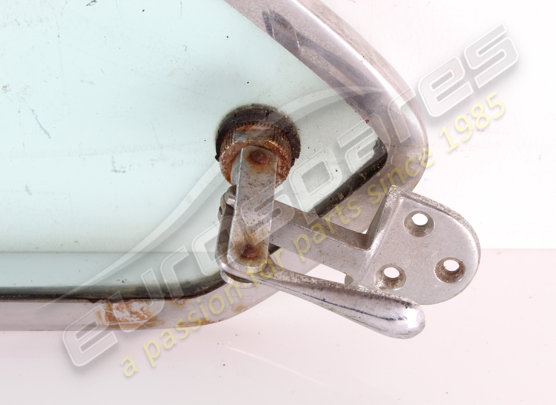 GEBRAUCHT MASERATI HINTERE SEITENSCHEIBE RECHTS. TEILENUMMER CW32098 (3) gebraucht maserati hintere seitenscheibe rechts. teilenummer cw32098 (3)