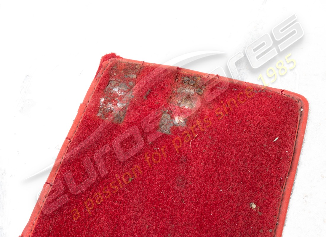 gebrauchter ferrari teppichsatz vorne links und rechts. teilenummer 95999641a (3)