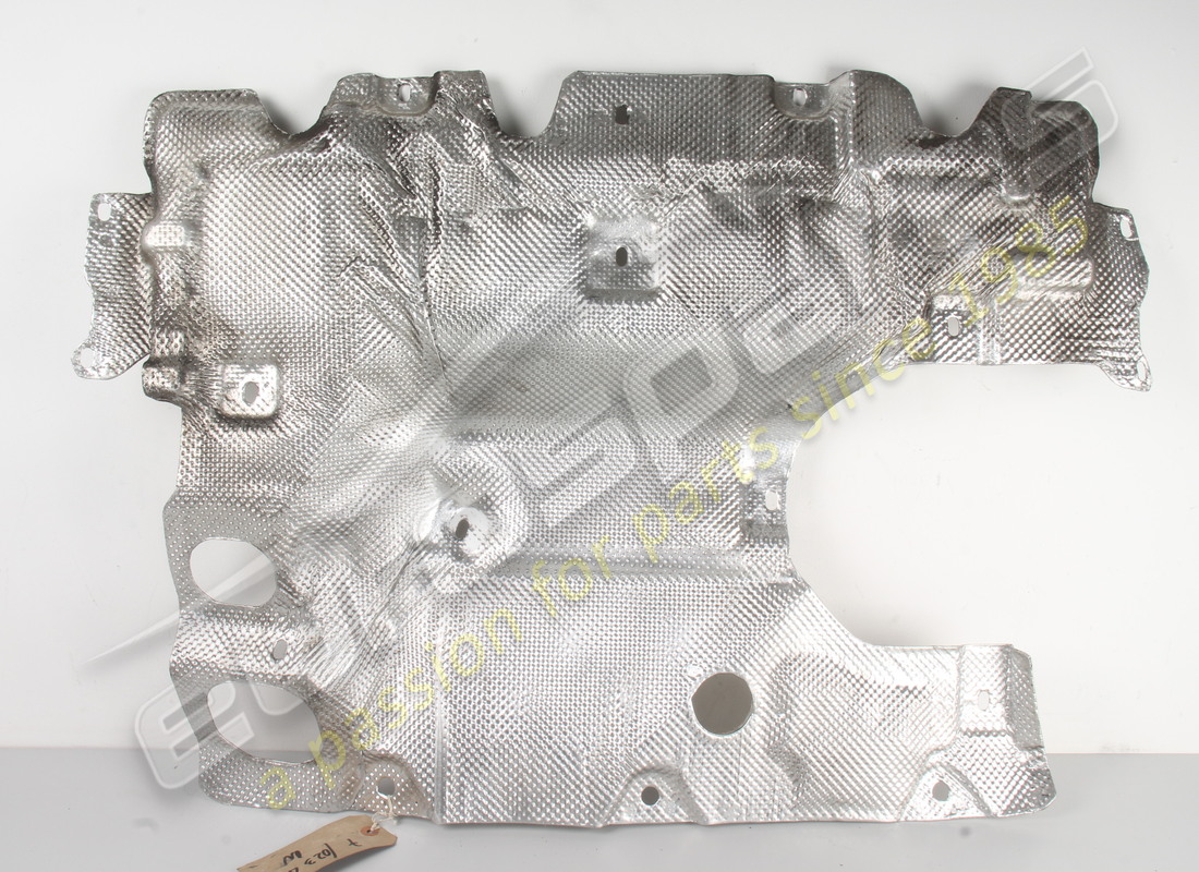 gebraucht ferrari hitzeschild für reserveradwanne. teilenummer 69761100 (2)