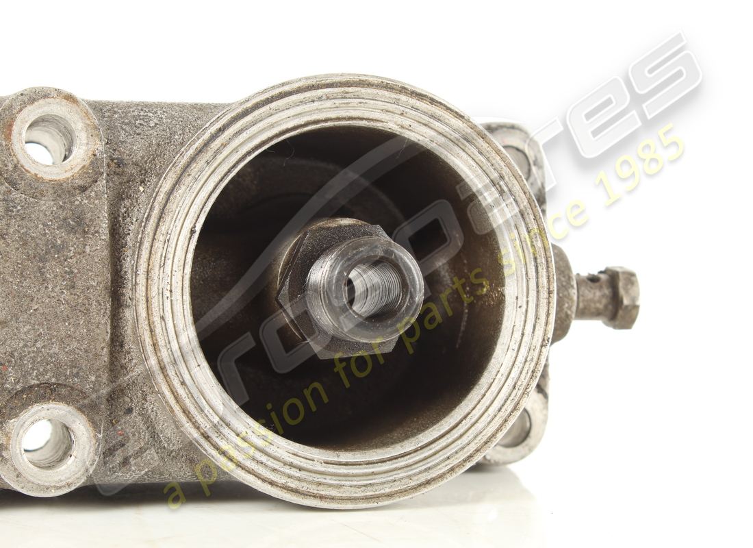 gebrauchtes ferrari ölfiltergehäuse. teilenummer 110458 (6)
