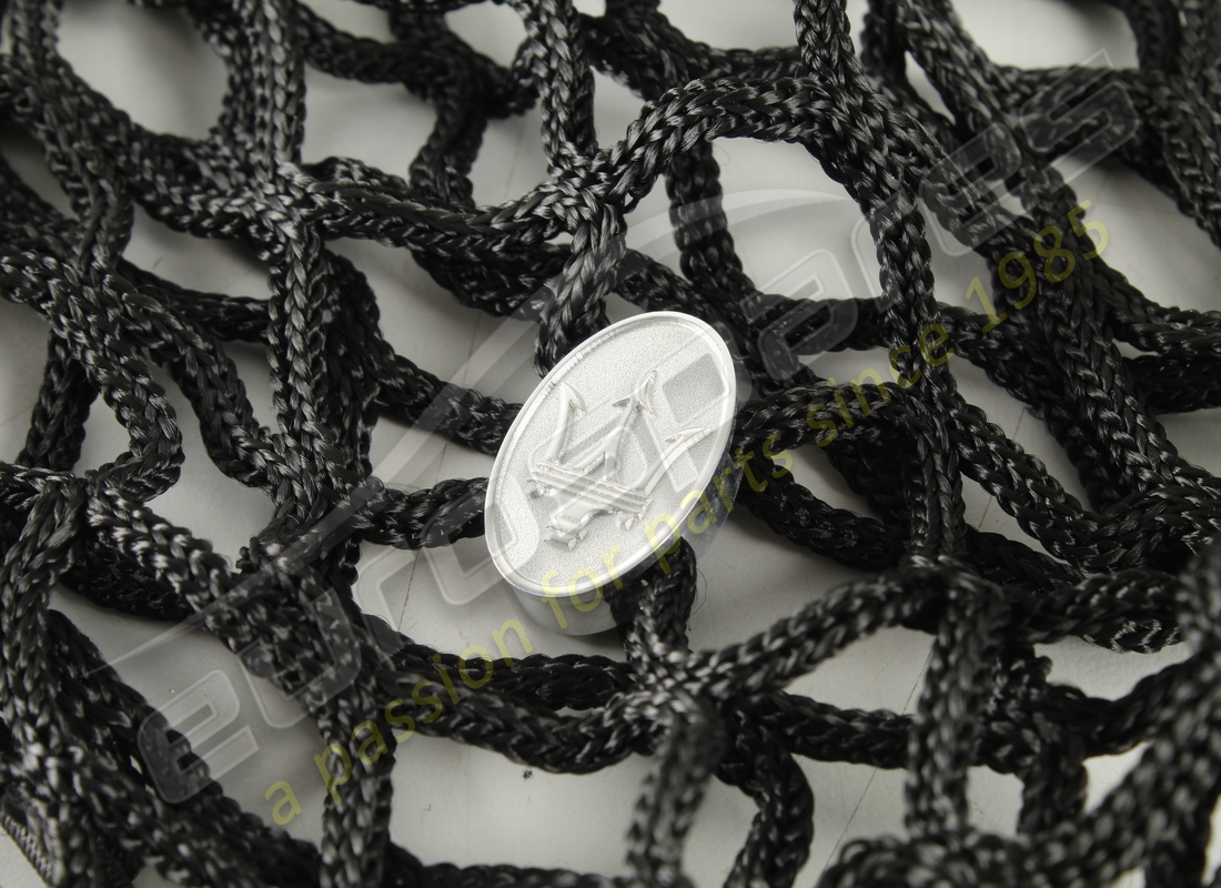 neues maserati gepäckfachnetz m156. teilenummer 940000334 (2)