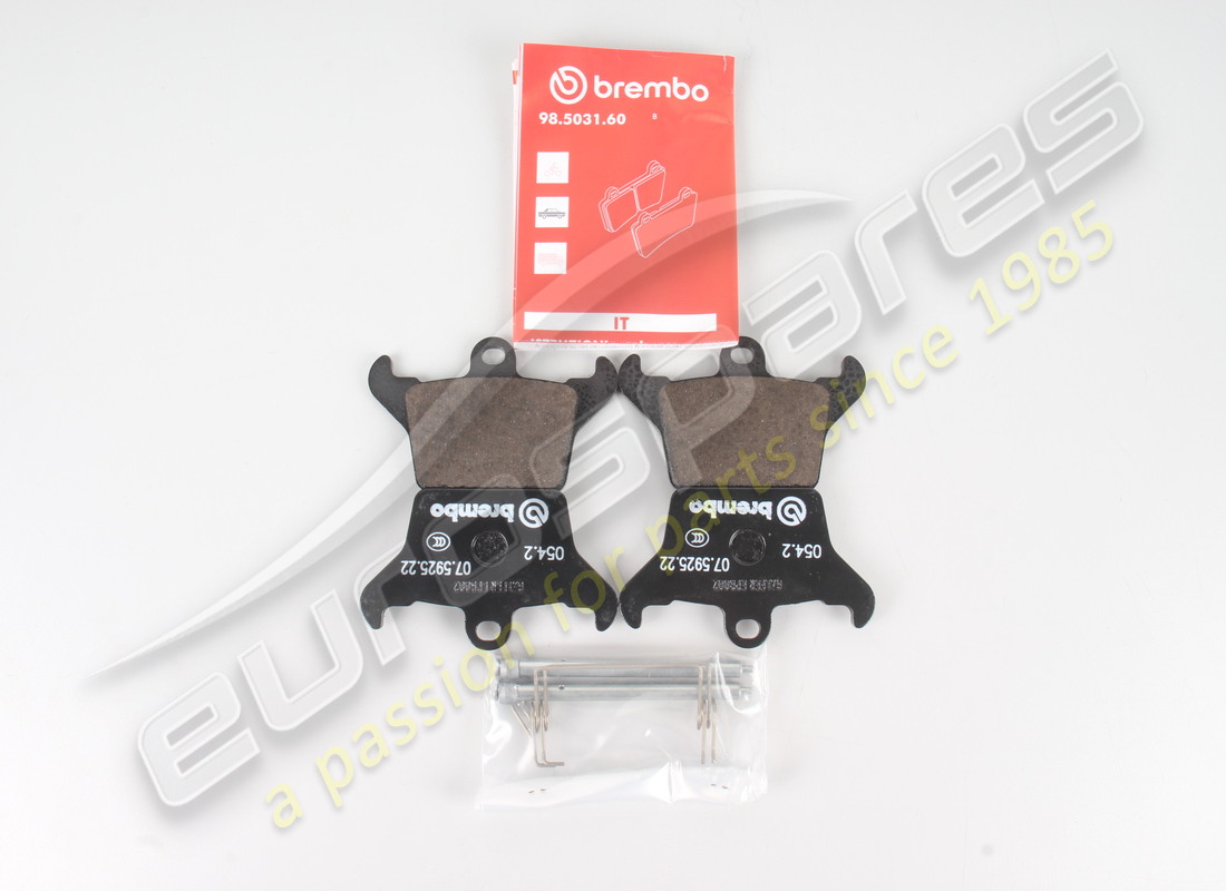 neuer ferrari satz handbremsbeläge. teilenummer 70001614 (1)