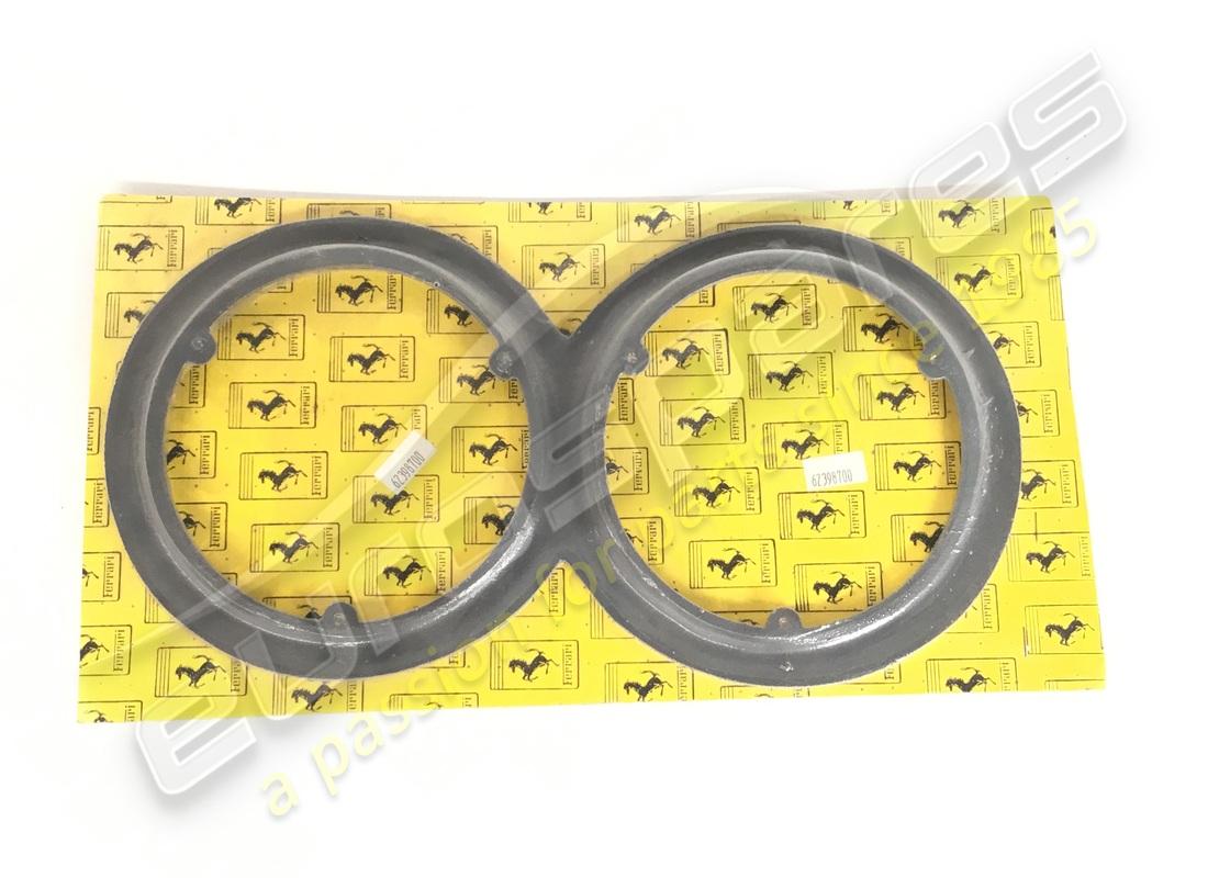 neue ferrari halteringe für linke heckleuchten. teilenummer 62398700 (2)
