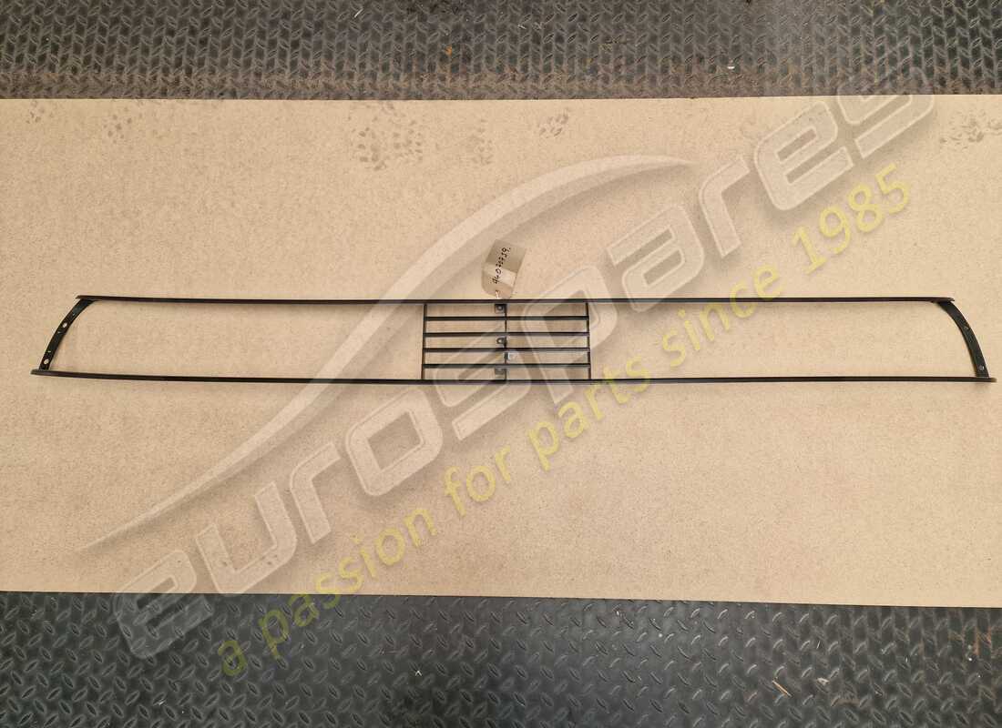 neuer ferrari heckgrill (348 serie speciale) erforderlich 94070775/6. teilenummer 94070739 (1)