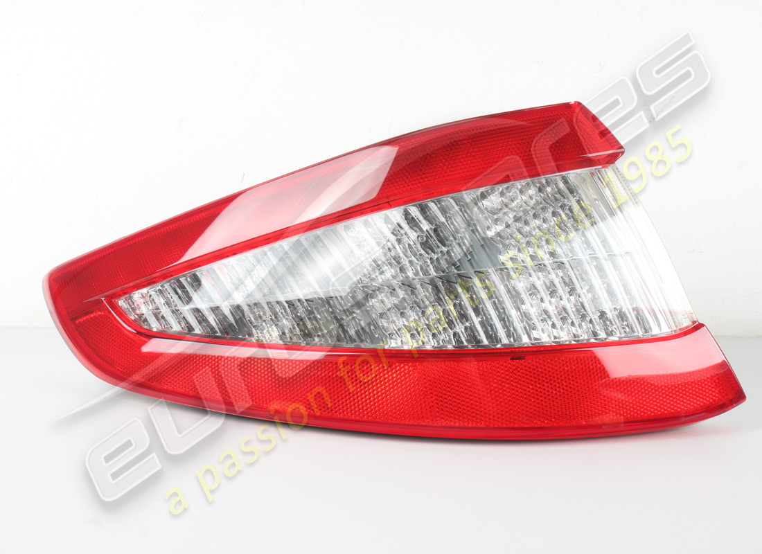 neues maserati linkes rücklicht.. teilenummer 254663 (1)