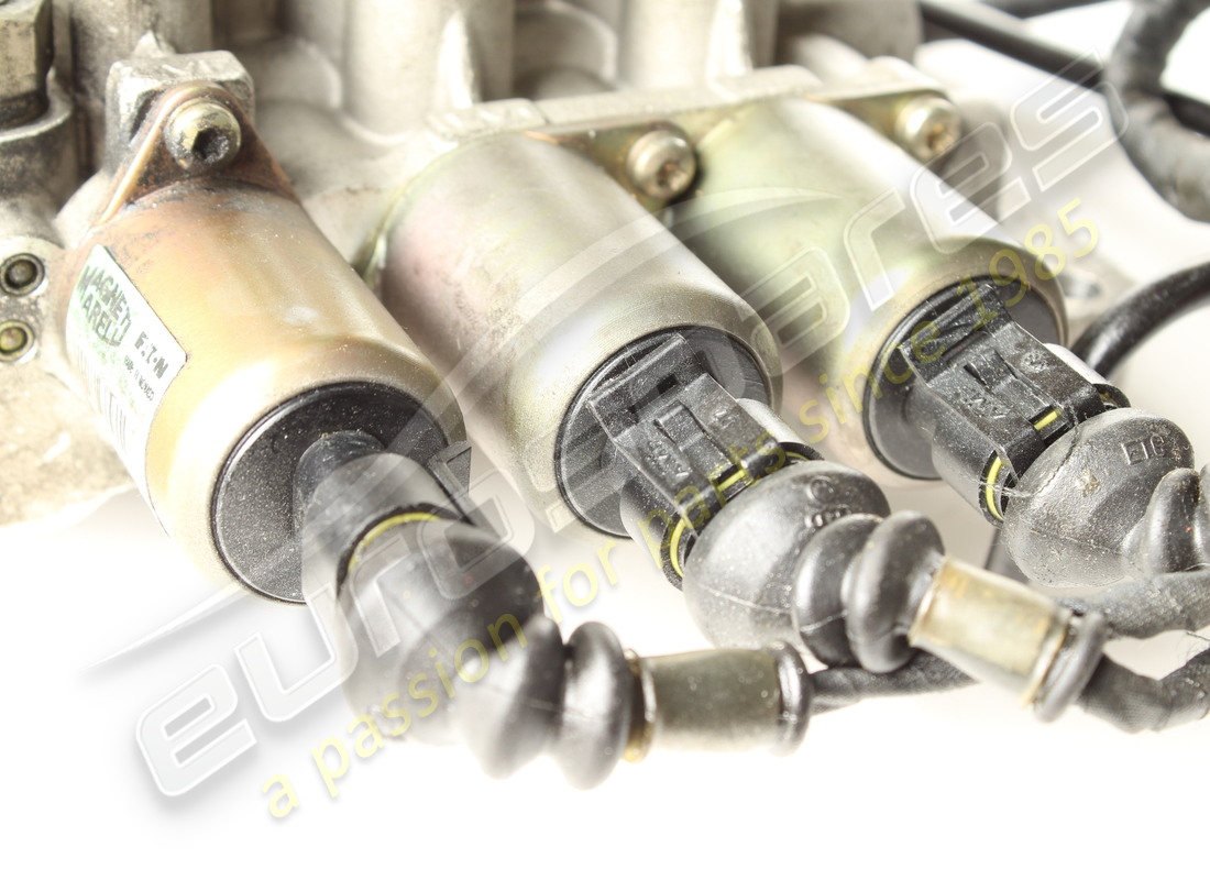 gebrauchter lamborghini ventilblock. teilenummer 086325181c (3)