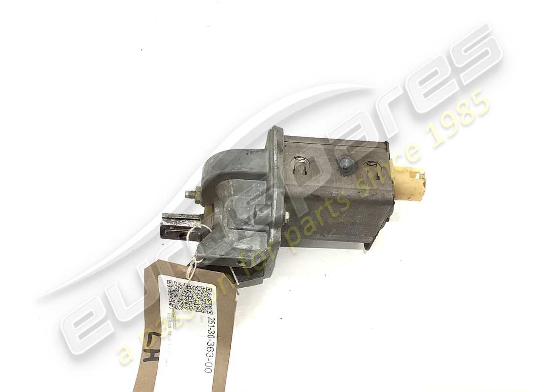 new ferrari lh qtr light motor. part number 2513036300 (2)