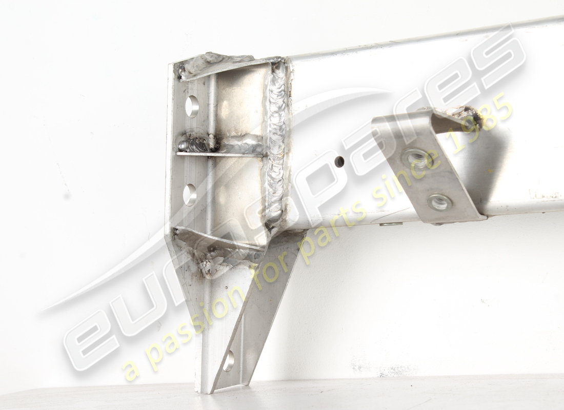 neu ferrari abnehmbarer querträger. teilenummer 280474 (2)