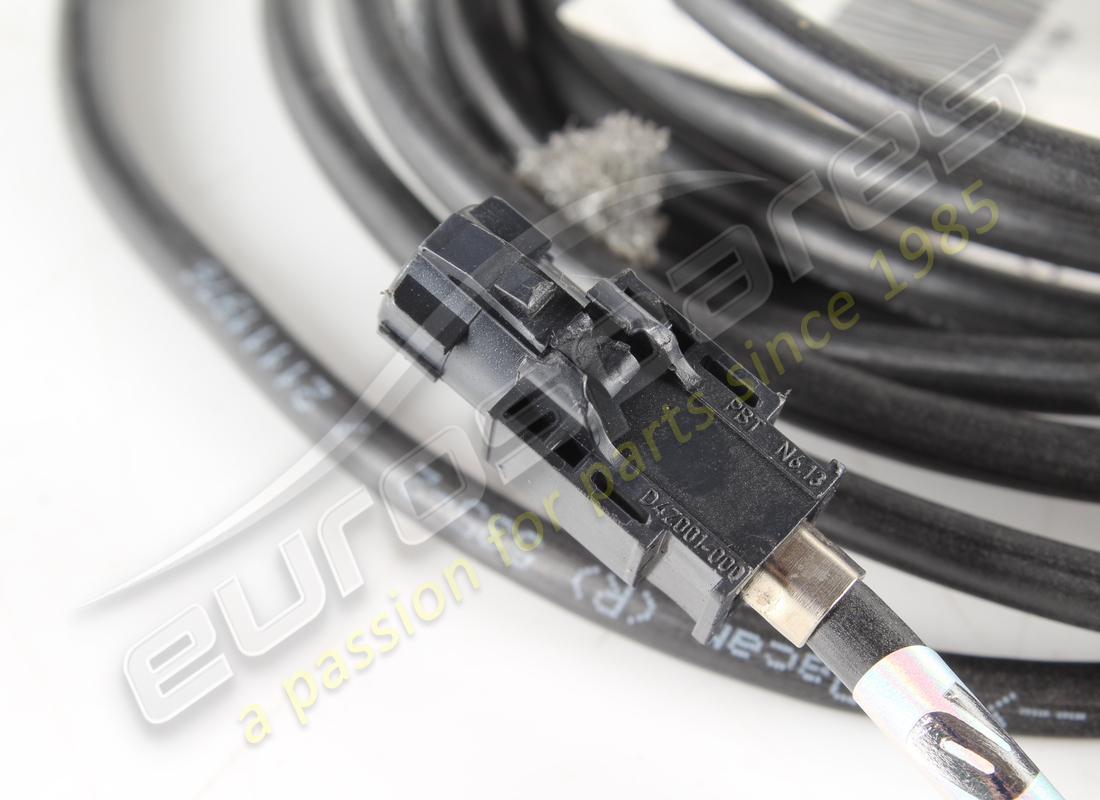 gebrauchtes ferrari lvds nit-nqs videokabel. teilenummer 335900 (3)