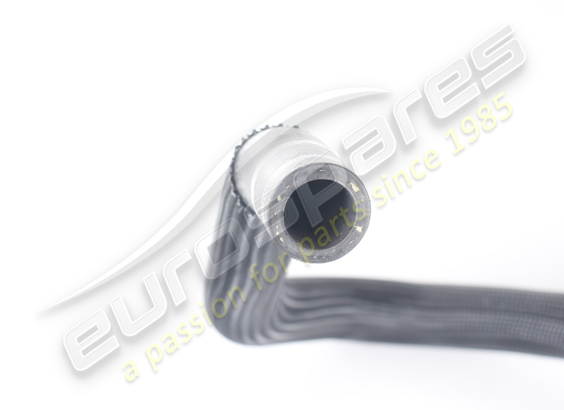 NEU MASERATI WASSERRÜCKLAUFHÜLSE VOM HEA. TEILENUMMER 670037573 (2) neu maserati wasserrücklaufhülse vom hea. teilenummer 670037573 (2)