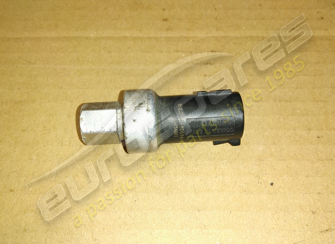 GEBRAUCHTE Aston Martin SCHALTERBAUGRUPPE, DRUCKABSCHALTUNG . TEILENUMMER AG438911295 (1)