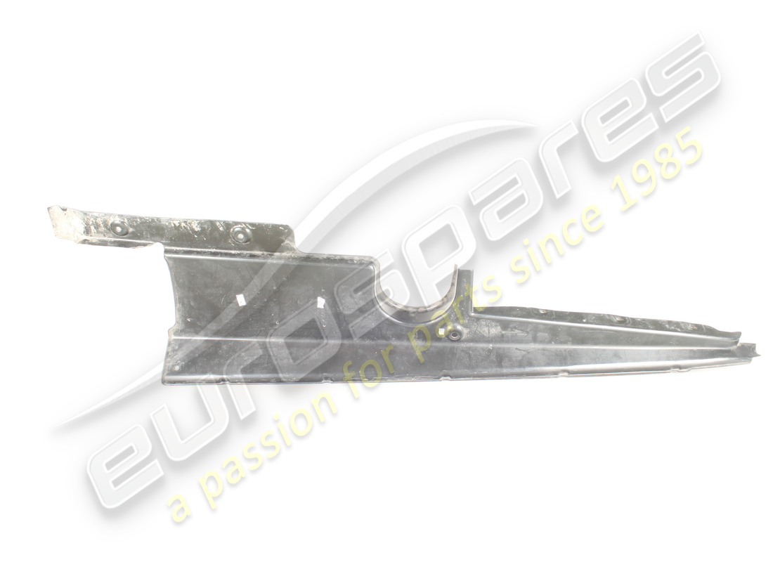 beschädigter lamborghini motorraum. teilenummer 07l103723 (3)