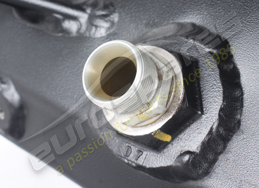 gebrauchter ferrari öltank. teilenummer 315833 (3)