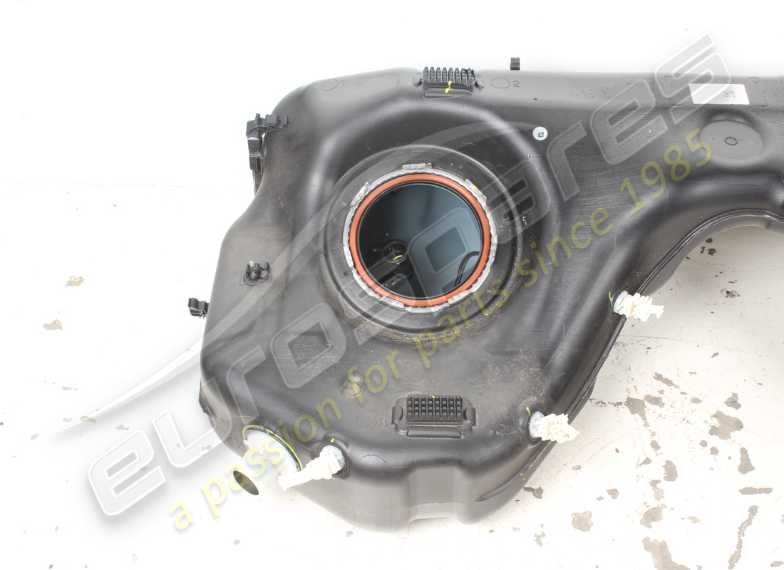 gebrauchte maserati kraftstofftankbaugruppe. teilenummer 675001696 (3)