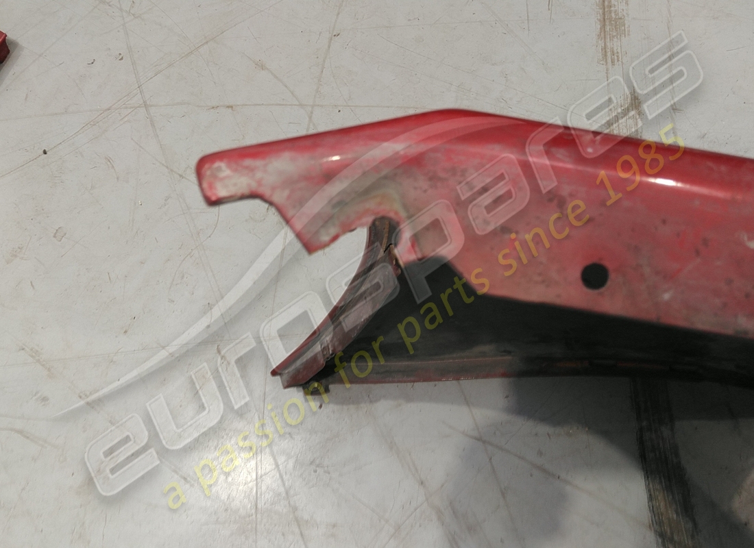 beschädigter lamborghini hinterer stoßfänger. teilenummer 400807497a (2)