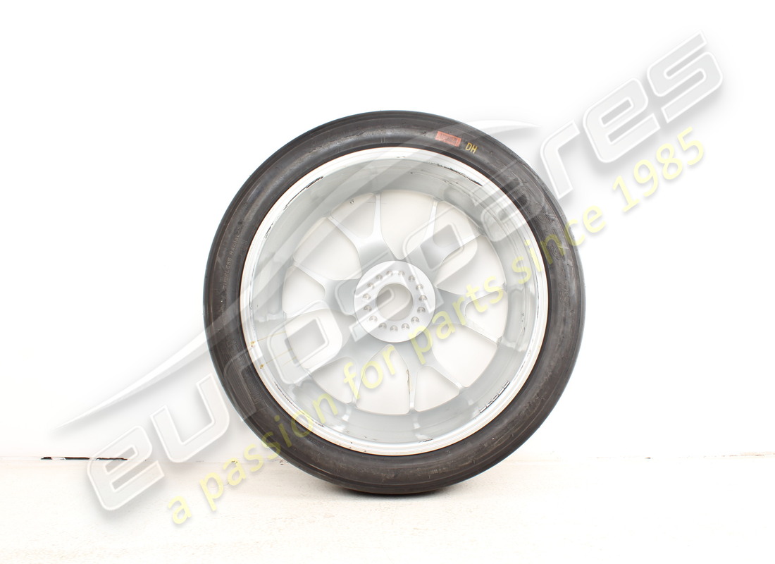 beschädigtes ferrari vorderrad. teilenummer 341319 (2)