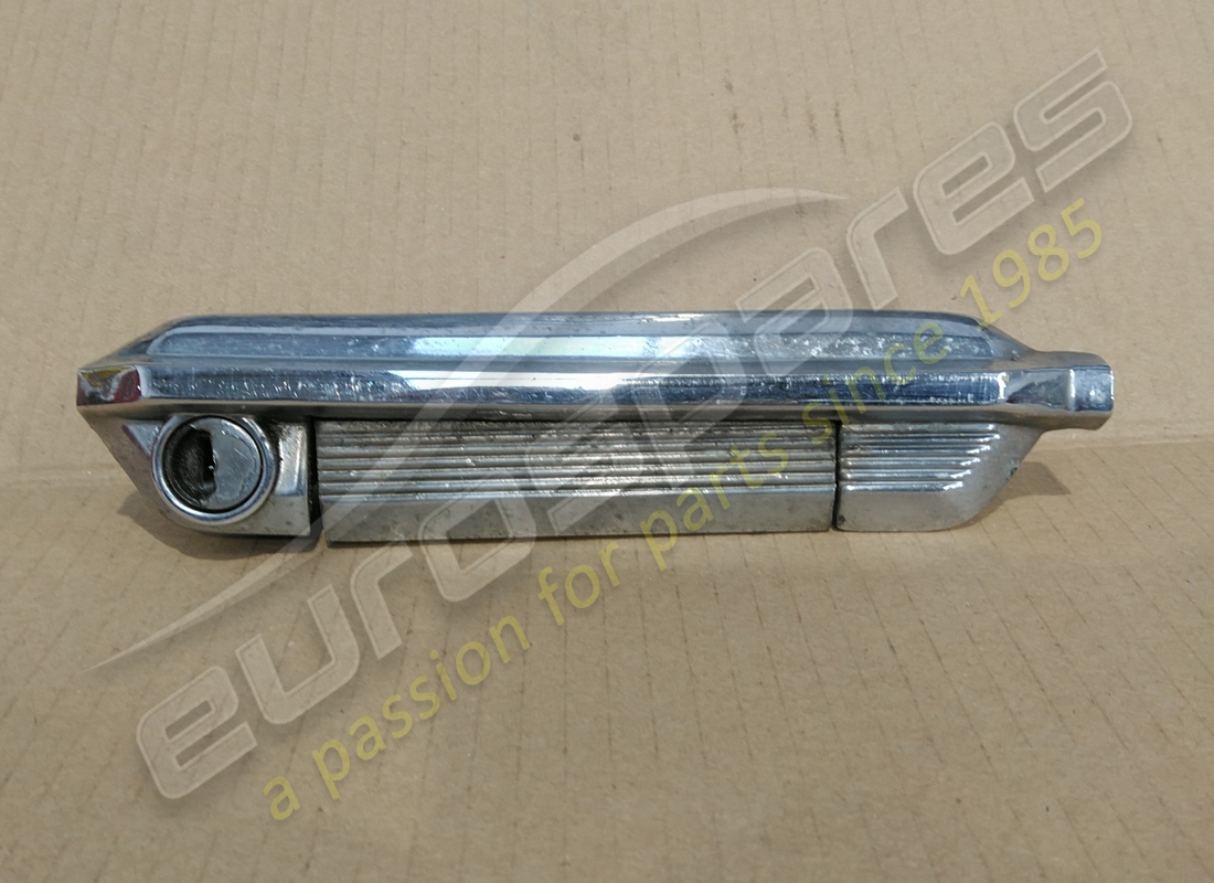 GEBRAUCHTER Lamborghini RECHTER AUSSENTÜRGRIFF. TEILENUMMER 006754310 (1)