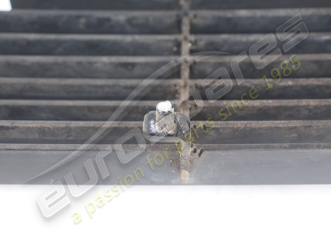 GEBRAUCHTER MASERATI MOTORRAUMDECKEL KÜHLERGRILL. TEILENUMMER 378300300 (6) gebrauchter maserati motorraumdeckel kühlergrill. teilenummer 378300300 (6)