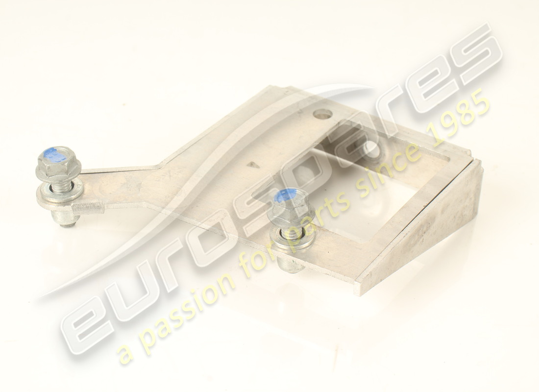 GEBRAUCHT FERRARI STAFFA SOSTEGNO SOLENOIDE. TEILENUMMER 888385 (4) gebraucht ferrari staffa sostegno solenoide. teilenummer 888385 (4)