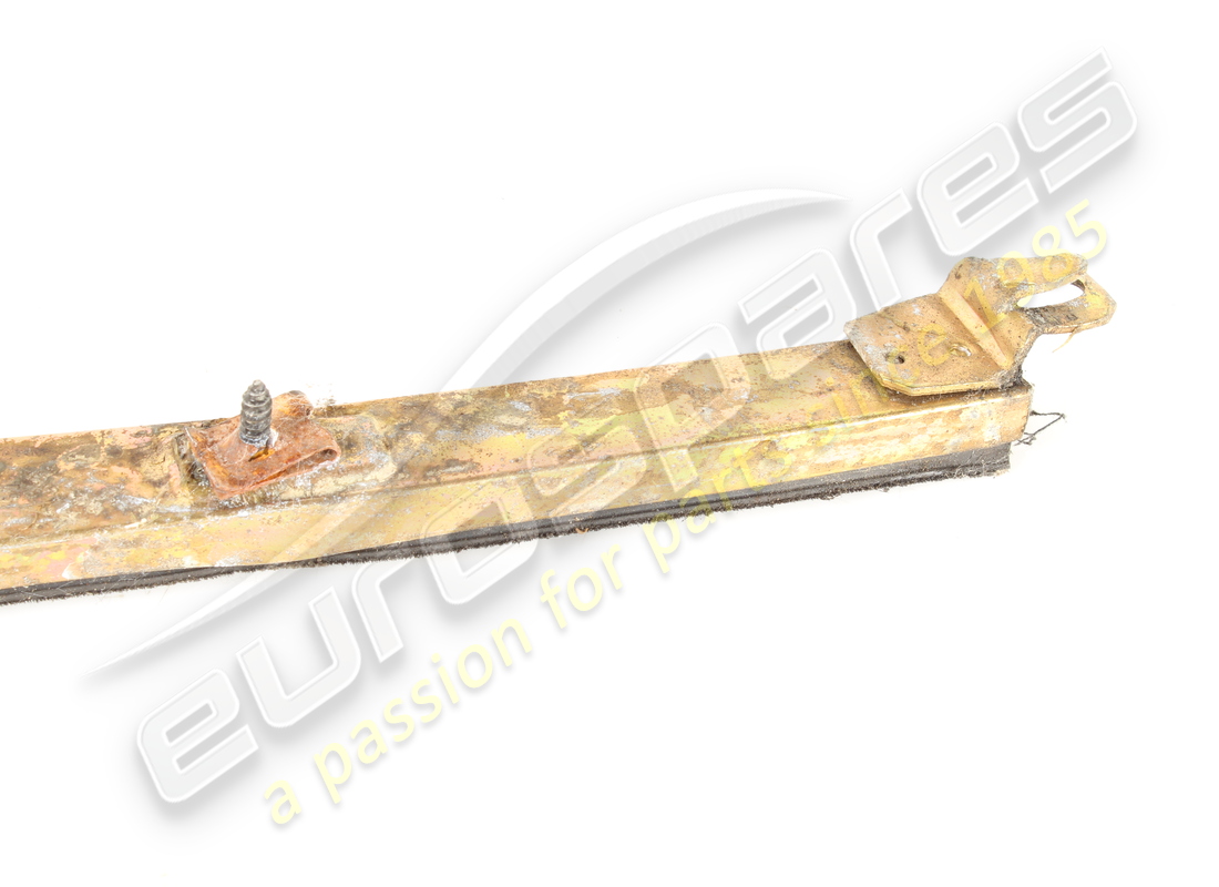 gebrauchte maserati türvordere wasserleitung. teilenummer 377700111 (4)