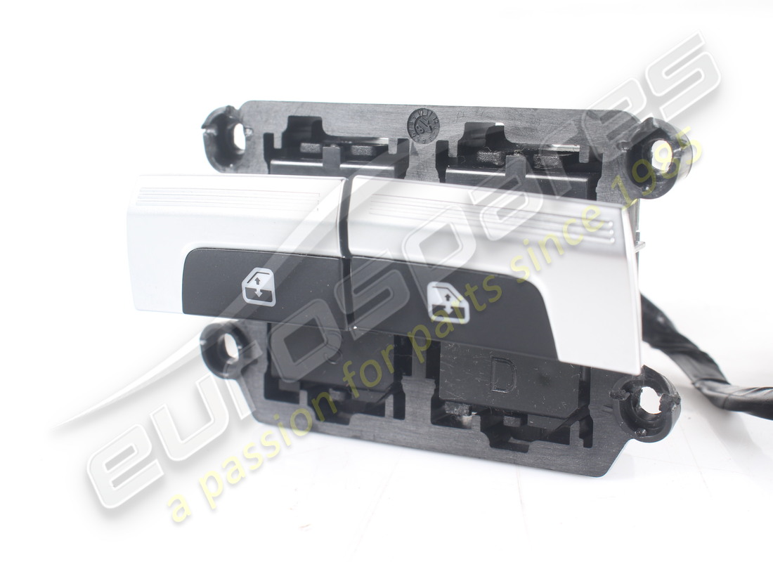 VERWENDET FERRARI VOLLSTÄNDIGE FENSTERSTEUERUNG. TEILENUMMER 88495600 (2) verwendet ferrari vollständige fenstersteuerung. teilenummer 88495600 (2)