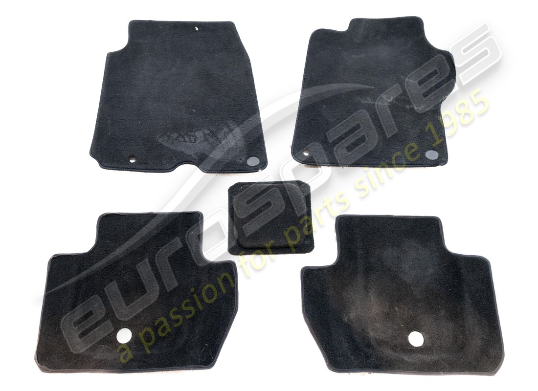 gebraucht ferrari komplettes mattenset in schwarz. teilenummer 83331950 (2)