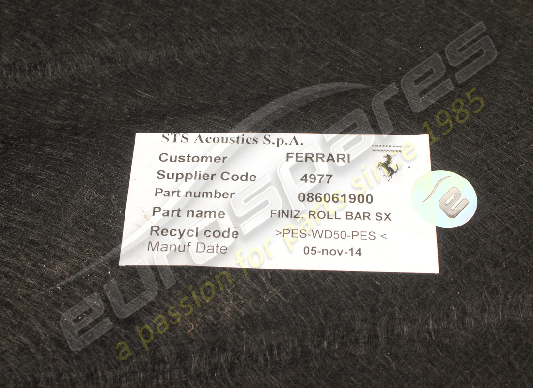 gebrauchte ferrari verzierungen für linken überrollbügel. teilenummer 86061900 (3)