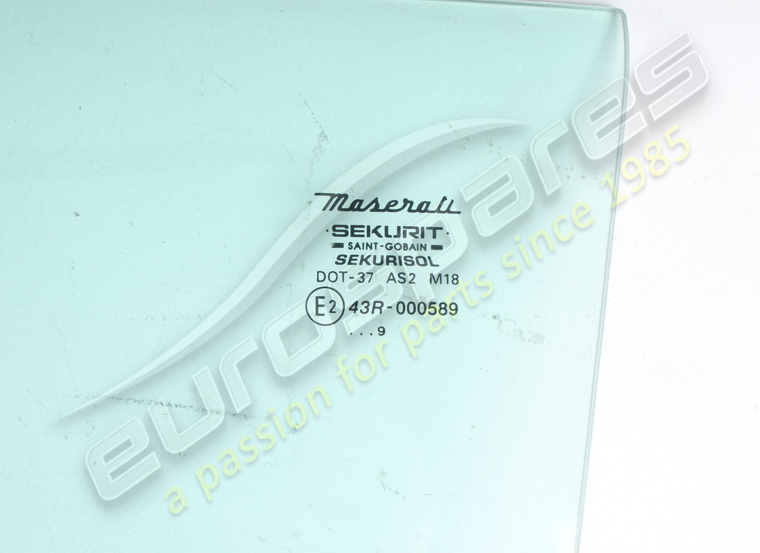 VERWENDET MASERATI LH TÜRGLAS M33. TEILENUMMER 387700305 (2) verwendet maserati lh türglas m33. teilenummer 387700305 (2)