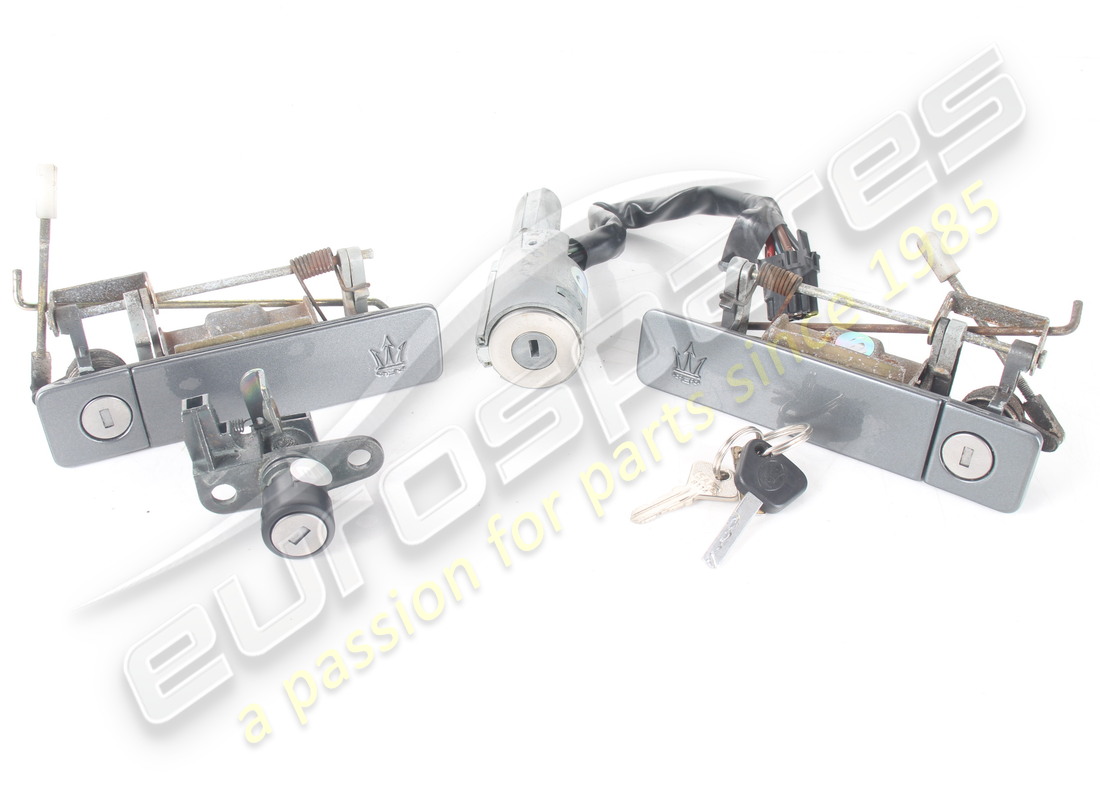 GEBRAUCHTES Maserati LENKSCHLOSSKÖRPER . TEILENUMMER 373400001 (1)